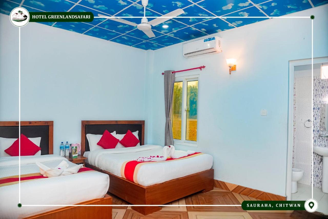 Hotel Greenland Safari Sauraha Exterior foto